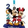 Budget ???? Disney Figurine Ornament - 2022 Mickey & Minnie - Walt Disney World ????